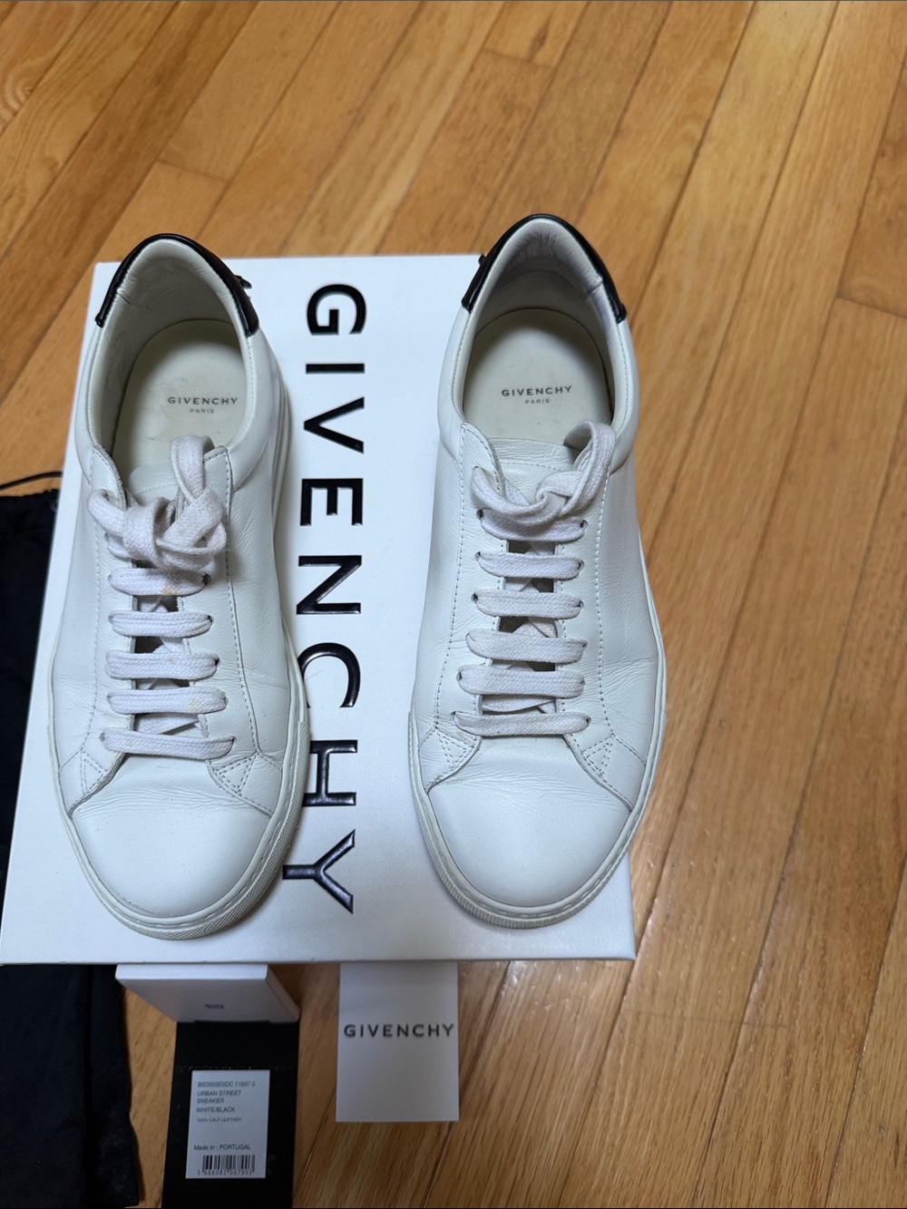Givenchy White Leather Women's Low-Top Sneakers with Black Heel Tab